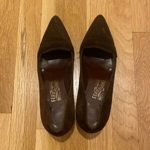 Ferragamo Womens brown suede kitten heels.